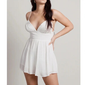 Quiet Storm Back Tie Romper Textured Lace White Summer Women's Size M NEW